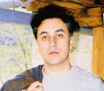 Θάνος Φωσκαρίνης -Ο άνθρωπος που βρήκε νεκρό τον Μένη Κουμανταρέα [εικόνες] | iefimerida.gr 2