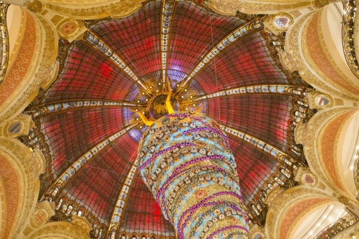 Τα χριστουγεννιάτικα δέντρα του κόσμου -Παραδοσιακά, περίεργα, πλωτά, ακόμη και ανάποδα [εικόνες] | iefimerida.gr 11