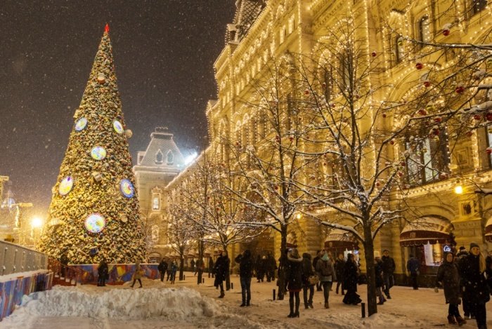Τα χριστουγεννιάτικα δέντρα του κόσμου -Παραδοσιακά, περίεργα, πλωτά, ακόμη και ανάποδα [εικόνες] | iefimerida.gr 8