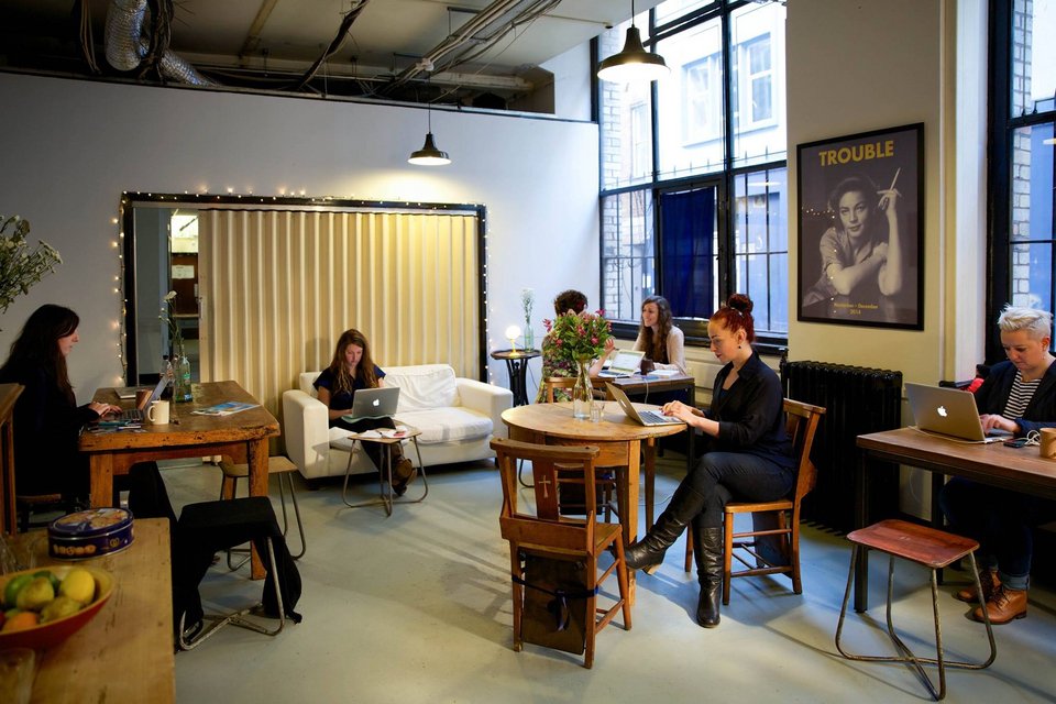 Οι 5 κορυφαίες λέσχες γυναικών: Eκεί απαγορεύoνται οι άνδρες [εικόνες] | iefimerida.gr 9