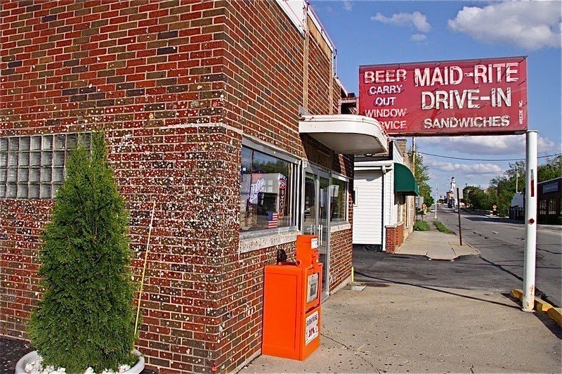 Οι τοίχοι με τις μασημένες τσίχλες- Ενα αμφιλεγόμενο μωσαϊκό που προσελκύει χιλιάδες τουρίστες [εικόνες] | iefimerida.gr 8