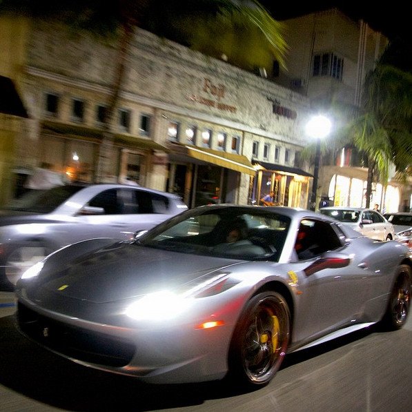 Ο βασιλιάς του Ιnstagram: Οπλα, πάρτι οργίων σε ελικόπτερα και αεροπλάνα, χλιδή και βία [εικόνες & βίντεο] | iefimerida.gr 0