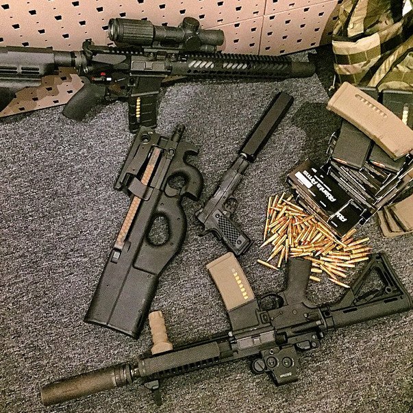 Ο βασιλιάς του Ιnstagram: Οπλα, πάρτι οργίων σε ελικόπτερα και αεροπλάνα, χλιδή και βία [εικόνες & βίντεο] | iefimerida.gr 21