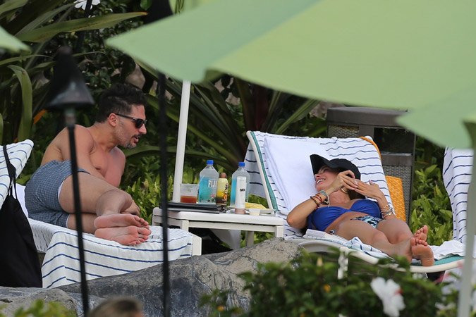 Η Σοφία Βεργκάρα με καυτά μαγιό στη Χαβάη [εικόνες] | iefimerida.gr 9