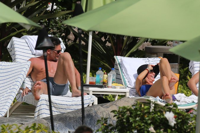 Η Σοφία Βεργκάρα με καυτά μαγιό στη Χαβάη [εικόνες] | iefimerida.gr 10