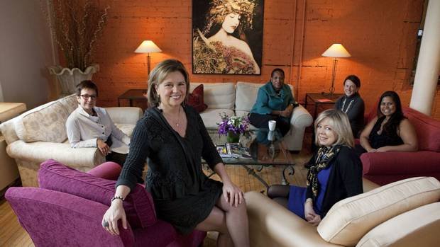 Οι 5 κορυφαίες λέσχες γυναικών: Eκεί απαγορεύoνται οι άνδρες [εικόνες] | iefimerida.gr 12