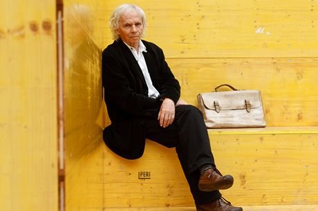 Το Μαύρο Θέατρο της Πράγας έρχεται στον Πειραιά | iefimerida.gr 3