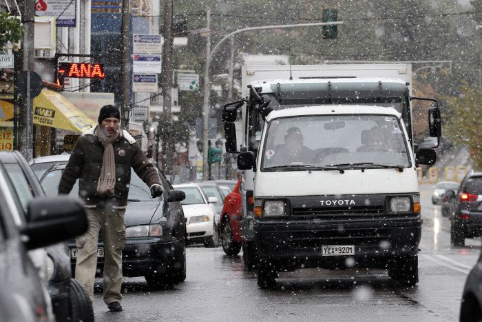 Το έστρωσε στην Αττική -Στα λευκά τα βόρεια προάστια, μέχρι χαμηλά το χιόνι σε Υμηττό και Πάρνηθα [εικόνες] | iefimerida.gr 10
