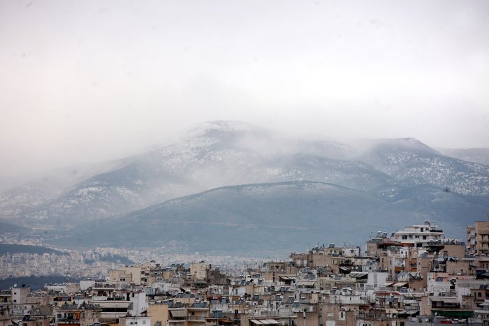 Το έστρωσε στην Αττική -Στα λευκά τα βόρεια προάστια, μέχρι χαμηλά το χιόνι σε Υμηττό και Πάρνηθα [εικόνες] | iefimerida.gr 7