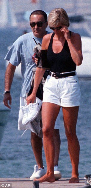 Η παράσταση που σοκάρει το Λονδίνο: Η Νταϊάνα ήταν έγκυος όταν σκοτώθηκε [εικόνες] | iefimerida.gr 1