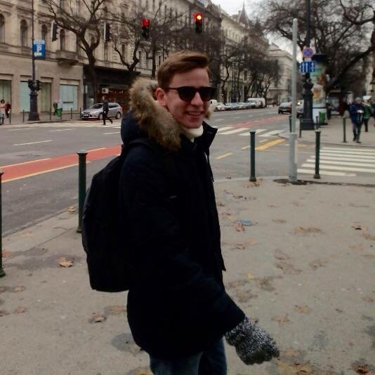 Ο «λιθοβολισμός» του 20χρονου μπλόγκερ που μίλησε υπέρ του ΓΑΠ στο Twitter: Απαντά θυμίζοντας τη Μαλάλα [εικόνες] | iefimerida.gr 5