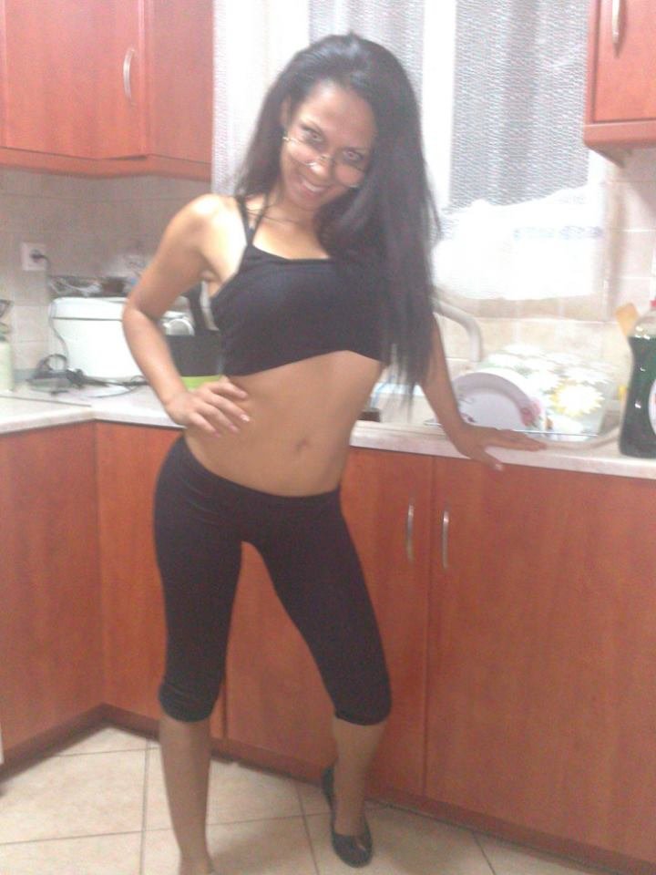 Υποψήφια βουλευτής στον Γκλέτσο από παίκτρια ριάλιτι [εικόνες] | iefimerida.gr 8