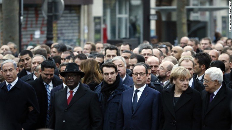 To Παρίσι πρωτεύουσα του κόσμου: Η σιωπηλή πορεία -#Je suis Charlie [εικόνες] | iefimerida.gr 3