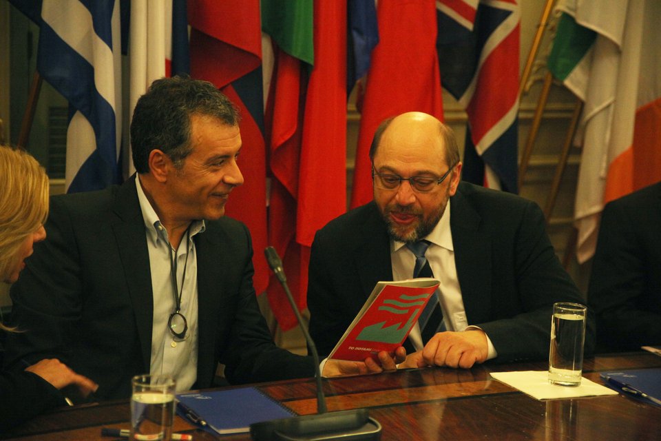 Μάρτιν Σουλτς στον Σταύρο Θεοδωράκη: Θα προτιμούσα ο Τσίπρας να συνεργαστεί μαζί σου | iefimerida.gr 0