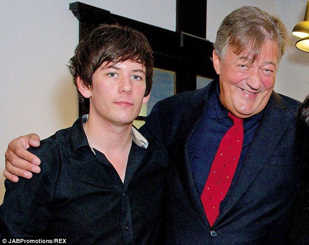 Διάσημος κωμικός παντρεύτηκε 27χρονο [εικόνες] | iefimerida.gr 5