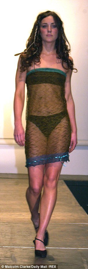 Το φαινόμενο Κέιτ: Πώς η Μίντλετον από χωριατοπούλα με κόκκινα μάγουλα έγινε θεά του στιλ -Καρέ καρέ η στιλιστική της εξέλιξη [εικόνα] | iefimerida.gr 4