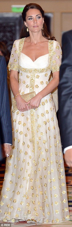 Το φαινόμενο Κέιτ: Πώς η Μίντλετον από χωριατοπούλα με κόκκινα μάγουλα έγινε θεά του στιλ -Καρέ καρέ η στιλιστική της εξέλιξη [εικόνα] | iefimerida.gr 31