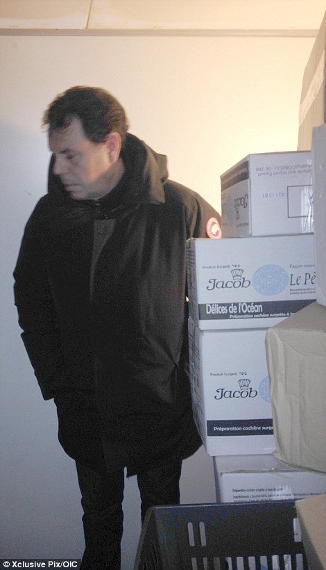 Ομηροι μέσα στα ψυγεία του εβραϊκού παντοπωλείου: Ετσι γλίτωσαν από τις σφαίρες του εκτελεστή στο Παρίσι [εικόνες]  | iefimerida.gr 2