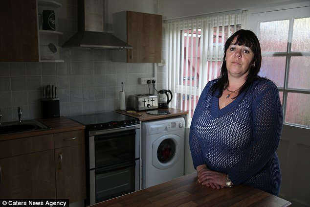 Ελουσε τη γυναίκα του με βενζίνη, προσπάθησε να την κάψει και τελικά αυτοπυρπολήθηκε μπροστά στα παιδιά του [εικόνες] | iefimerida.gr 4