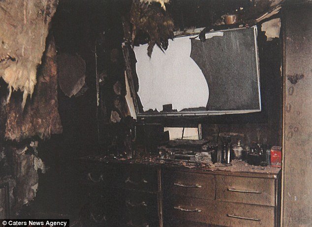 Ελουσε τη γυναίκα του με βενζίνη, προσπάθησε να την κάψει και τελικά αυτοπυρπολήθηκε μπροστά στα παιδιά του [εικόνες] | iefimerida.gr 3