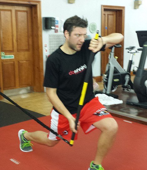 Πώς ένας μέσος άνδρας μπορεί να αποκτήσει το κορμί των ονείρων του σε 8 εβδομάδες [εικόνες] | iefimerida.gr 16