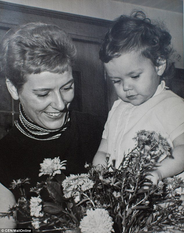 Η νόθα κόρη του Χουάν Κάρλος -Οι τρεις ημέρες πάθους του βασιλιά με τη Βελγίδα νταντά [εικόνες] | iefimerida.gr 10