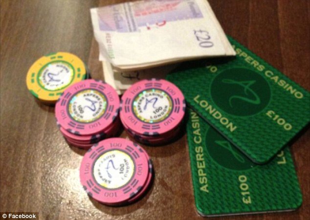 Ο 24χρονος που κατέκλεψε τους πάντες: Επεισε όλους ότι ήταν ο νέος «Λύκος της Wall Street» -Δεν ήταν παρά ένας χασάπης που ζούσε με τη μαμά του [εικόνες] | iefimerida.gr 8