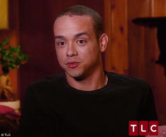 O 30άρης που κάνει σχέσεις μόνο με ηλικιωμένες -Η 91χρονη πρώην φίλη του και οι μασέλες [εικόνες & βίντεο] | iefimerida.gr 0