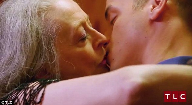 O 30άρης που κάνει σχέσεις μόνο με ηλικιωμένες -Η 91χρονη πρώην φίλη του και οι μασέλες [εικόνες & βίντεο] | iefimerida.gr 1