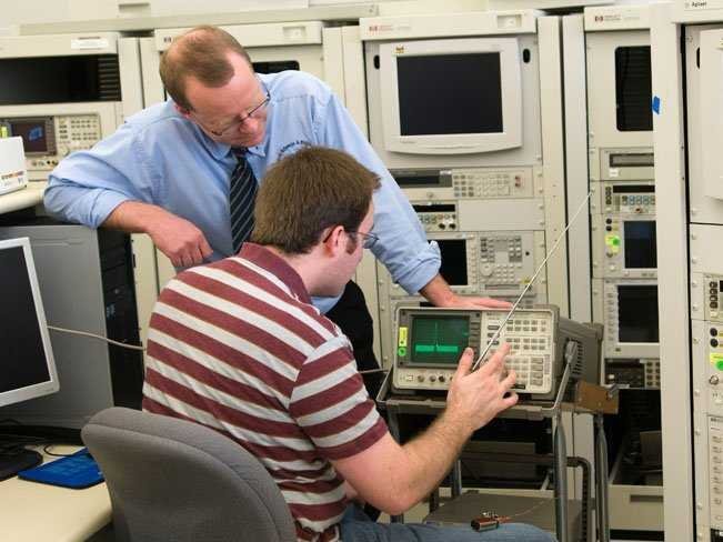 Σπουδές που εξασφαλίζουν σίγουρους και καλούς μισθούς -Ποιοι είναι οι 15 κλάδοι [λίστα] | iefimerida.gr 2