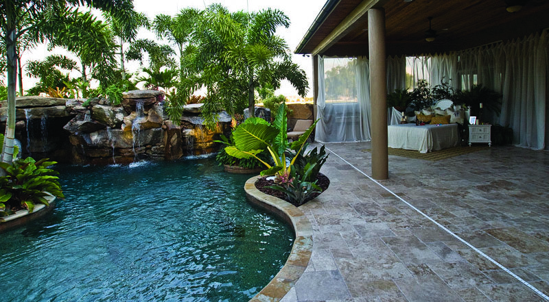 Μια πισίνα στην κρεβατοκάμαρα: 10+3 υπνοδωμάτια όπου η χλιδή συναντά τη φαντασία [εικόνες] | iefimerida.gr 7