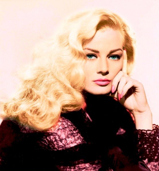 Πέθανε η βόμβα της Σουηδίας Ανίτα Εκμπεργκ -Ηθοποιός στην Dolce Vita του Φελίνι [εικόνες] | iefimerida.gr 10