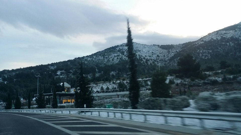 Στην κατάψυξη η χώρα -Πολικές θερμοκρασίες και χιόνια [εικόνες] | iefimerida.gr 6