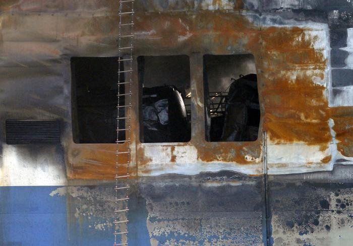 Ετσι είναι σήμερα το Norman Atlantic - «Καπνίζει» ακόμη το μοιραίο πλοίο [εικόνες] | iefimerida.gr 2