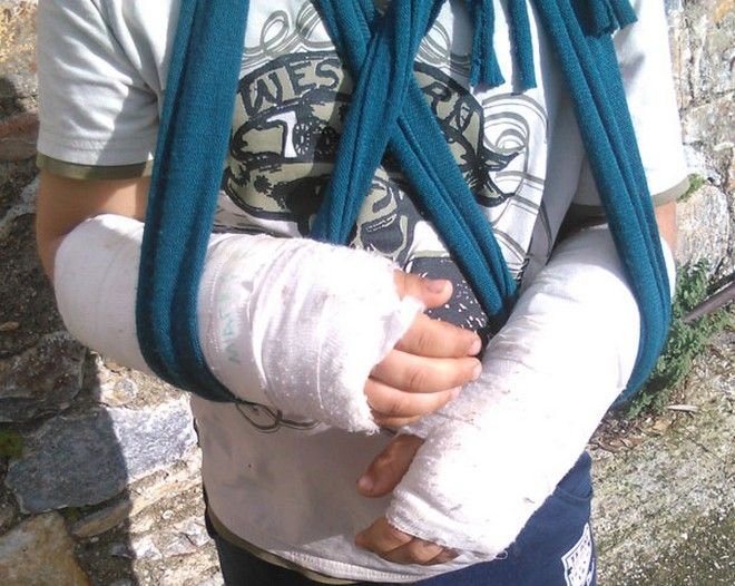 Σοκ στη Μυτιλήνη -Κρέμασαν 9χρονο σε μπασκέτα σχολείου [εικόνες & βίντεο] | iefimerida.gr 1