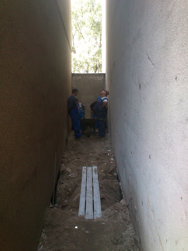 Απίθανο -Το στενότερο σπίτι στον κόσμο έχει πλάτος 1,2 μ -Χωρά τα πάντα και είναι φίνο [εικόνες] | iefimerida.gr 6