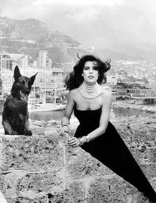 Η Καρολίνα του Μονακό ξέρει να γερνάει [εικόνες] | iefimerida.gr 5