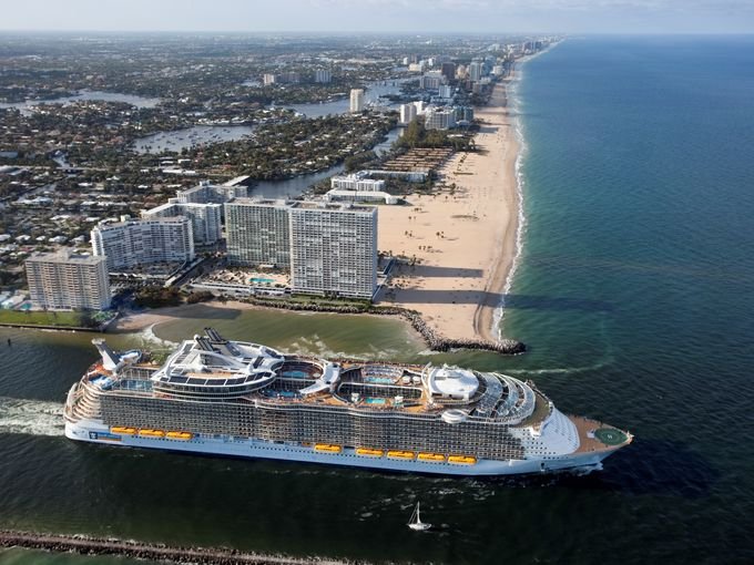 Αυτά είναι τα 10 μεγαλύτερα κρουαζιερόπλοια στον κόσμο -Ολόκληρες πλωτές πολιτείες [εικόνες] | iefimerida.gr 6