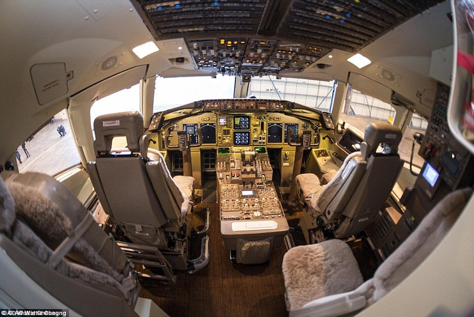 Τα ιδιωτικά jet των σταρς -Ταξίδια χλιδής σε λουσάτους καναπέδες και χρυσούς θρόνους [εικόνες] | iefimerida.gr 8