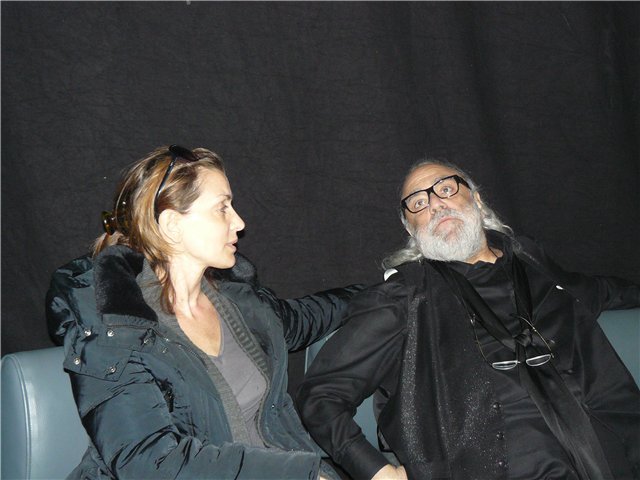 Εμιλι, η γοητευτική κόρη του Ντέμη Ρούσσου που λατρεύει την Ελλάδα [εικόνες] | iefimerida.gr 4