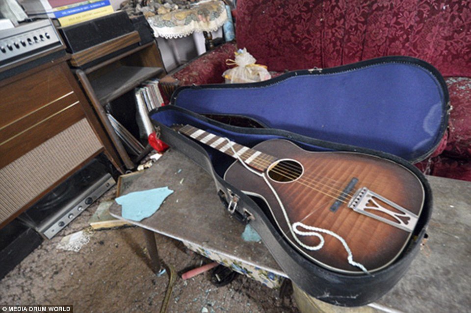 Το εγκατέλειψαν ξαφνικά το '60, βρέθηκε άθικτο το 2014 -Ενα σπίτι ανέγγιχτο από το χρόνο [εικόνες] | iefimerida.gr 2