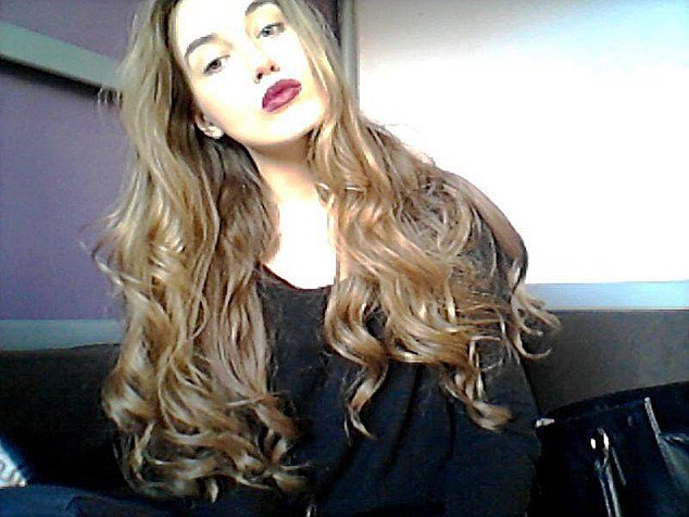 19χρονη ξυπνά ενώ υποβάλλεται σε εγχείρηση εγκεφάλου και μιλάει για... γάτες [εικόνες] | iefimerida.gr 0