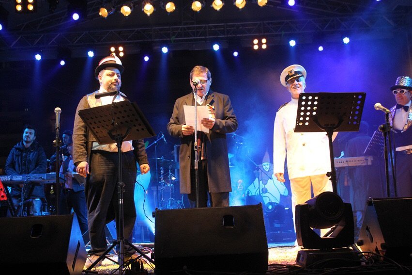 Ξεκίνησε το Πατρινό Καρναβάλι: Χρώματα, νεολαία και χαμόγελα [εικόνες] | iefimerida.gr 1