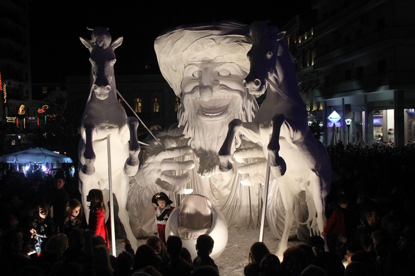 Ξεκίνησε το Πατρινό Καρναβάλι: Χρώματα, νεολαία και χαμόγελα [εικόνες] | iefimerida.gr 3