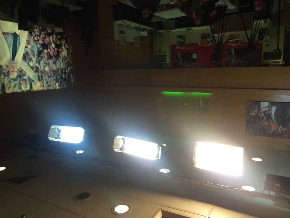 Το ΠΑΣΟΚ «αποκαθηλώνει» τον Γιώργο Παπανδρέου: Ξήλωσαν τις εικόνες του από τη Χαριλάου Τρικούπη [εικόνες] | iefimerida.gr 0