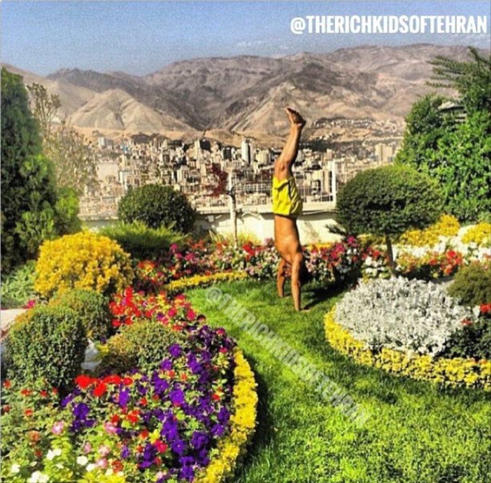 Τα πλουσιόπαιδα της Τεχεράνης δείχνουν την άλλη όψη του Ιράν -Πανάκριβα αυτοκίνητα, τζετ και καλλονές με μπικίνι [εικόνες] | iefimerida.gr 11