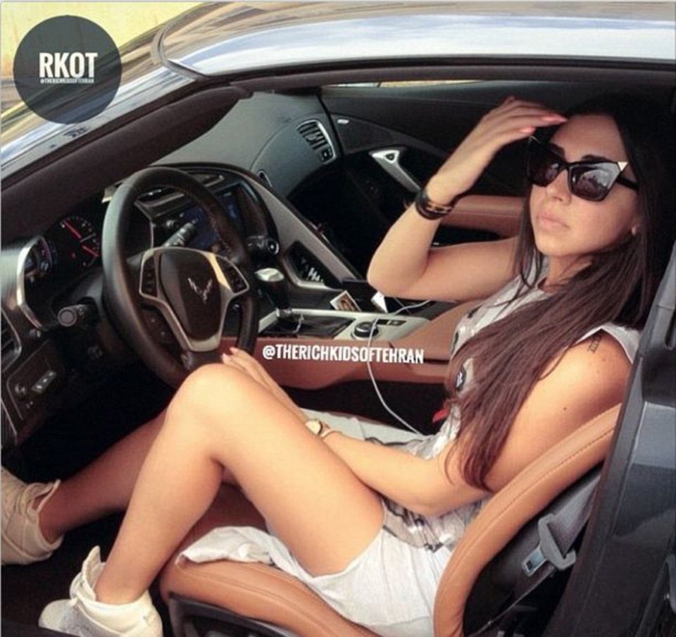 Τα πλουσιόπαιδα της Τεχεράνης δείχνουν την άλλη όψη του Ιράν -Πανάκριβα αυτοκίνητα, τζετ και καλλονές με μπικίνι [εικόνες] | iefimerida.gr 2