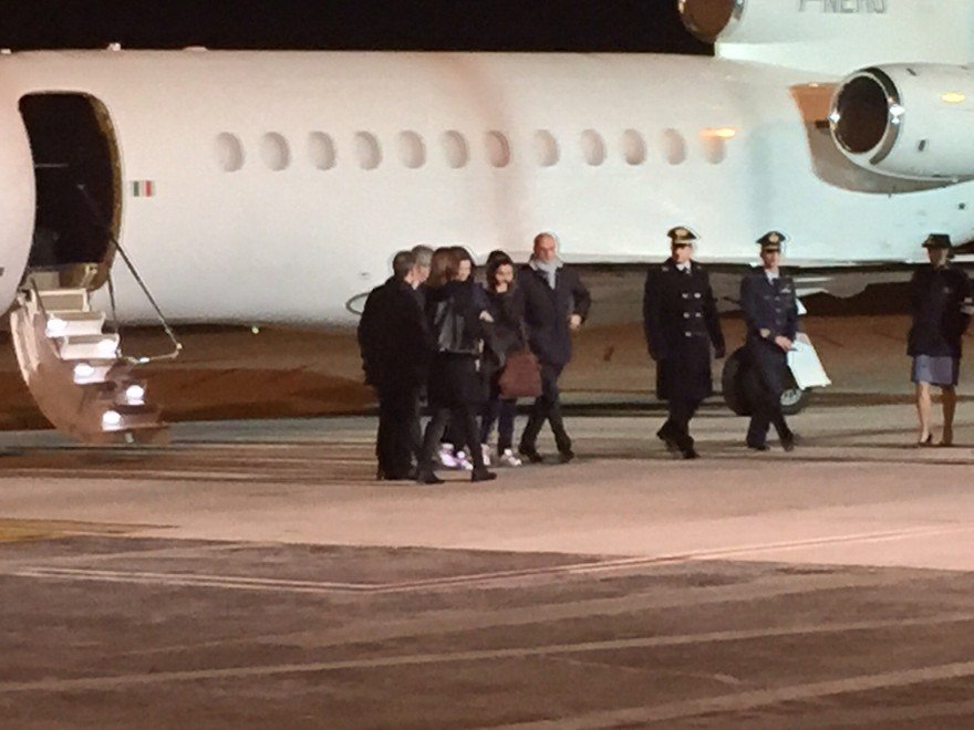 Στη Ρώμη οι δύο νεαρές Ιταλίδες που είχαν απαγάγει τζιχαντιστές [βίντεο & εικόνες] | iefimerida.gr 3