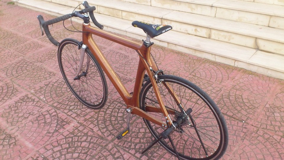 Οι Ελληνες μαραγκοί που πειραματίζονται με το design -Ξύλινα ποδήλατα και γυαλιά ηλίου [εικόνες]    | iefimerida.gr 6