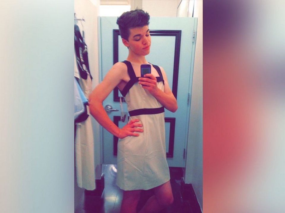 Συγκλονίζει τις ΗΠΑ ο 17χρονος που αυτοκτόνησε γιατί ένιωθε κορίτσι [εικόνες] | iefimerida.gr 4